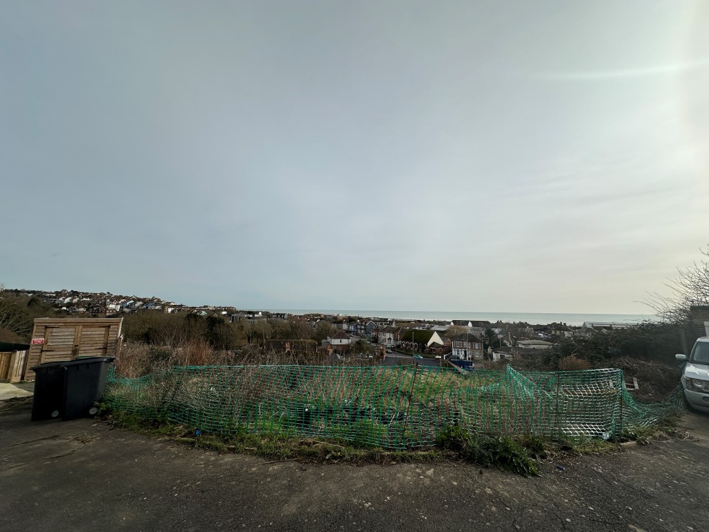 Lot: 32 - LAND WITH PLANNING FOR THREE TWO-BEDROOM FLATS WITH PARKING - Land located on Harley Way